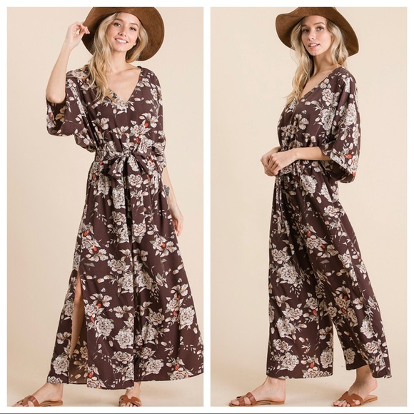 Floral print wide leg jumpsuit with belted waist - Picture 2 of 6